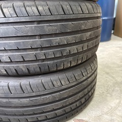 215/45R18 4本　バリ目の画像