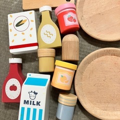 木のおもちゃ、おままごと、カトラリー、調味料
セットの画像