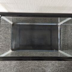 △ ⑤ GEX 水槽 プラスチック製＆外掛けフィルター用ストレーナー用スポンジセット 幅31.5cm 貯水確認済 汚れありの画像