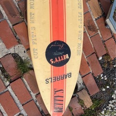 BETTY‘S BARRELS サーフボードの画像