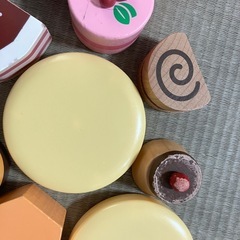 木のおもちゃ、おままごと、スイーツセットの画像