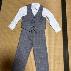iz boot フォーマルスーツ 七五三　100cm グレー系チェックの画像