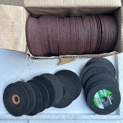 サンダー　刃　砥石　切断用　写真に写っている物全てお譲りします。の画像