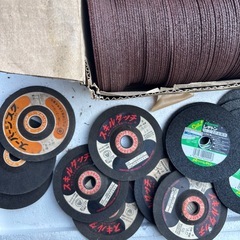 サンダー　刃　砥石　切断用　写真に写っている物全てお譲りします。の画像