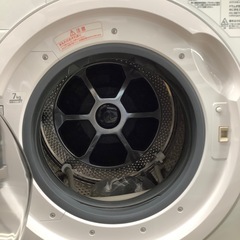TOSHIBAのドラム式洗濯機乾燥機のご紹介です。の画像