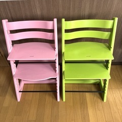ストッケ トリップトラップ 2脚セット ピンク＆グリーン 北欧デザイン キッズチェアの画像