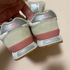 New Balance 313 ベージュ ピンク　14.5㎝　ベルクロの画像