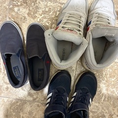 キッズシューズ⭐️メンズシューズ⭐️レディースシューズ⭐️靴⭐️
まとめ売りの画像