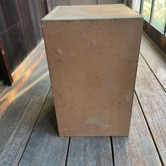 木の収納の画像