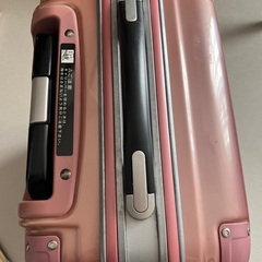 キャリーケース　ピンクの画像