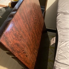 木製のローテーブルの画像