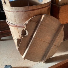 木の樽② 蓋付の画像