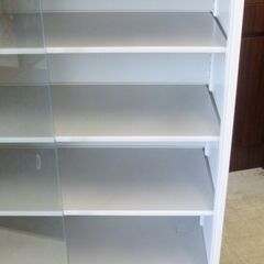 コクヨ　ガラス戸付キャビネットの画像