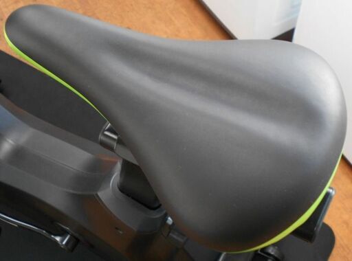 ♪FITBOX lite FBX-001B_01 黒 エアロバイク スピンバイク マット付♪