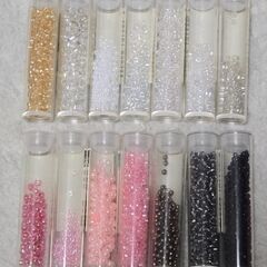 ビーズ 手芸 丸小ビーズ パーツ ラインストーン まとめ売り ハンドメイドの画像