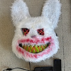 ハロウィン仮装セット ― (血だらけバニー、斧、鎌の画像