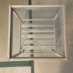 お譲りします！IKEAサイドテーブルの画像