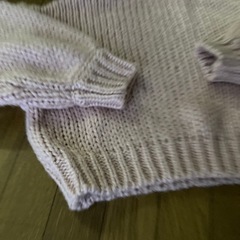 桜色のセーターの画像