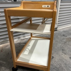 キッチン　電源付きワゴンの画像