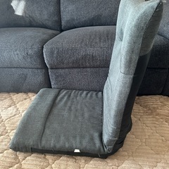 アイリス製　座椅子の画像