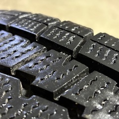 C-21 タイヤ 中古 DUNLOP STUDLESS FOR VAN WINTERMAXX SV02 185/80R14 102/100N LTの画像