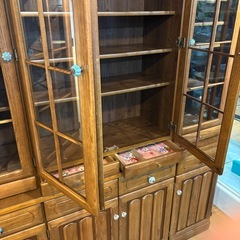 木製 食器棚 飾り棚 収納 キッチン家具 ブラウン 系の画像