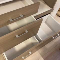 フルオープン式食器棚　の画像