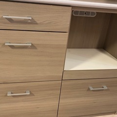 フルオープン式食器棚　の画像