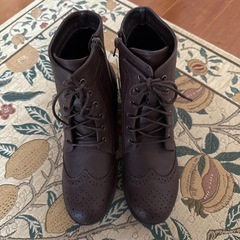 【新品】ショートブーツの画像