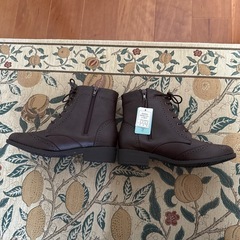 【新品】ショートブーツの画像