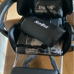 ゲーミングチェアの画像