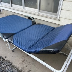 折りたたみベット移動可能の画像