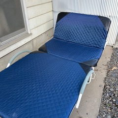 折りたたみベット移動可能の画像