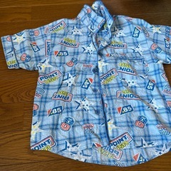 110cm上半袖と長袖各1枚とズボンのパジャマの画像