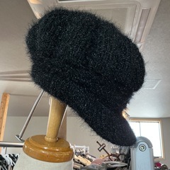 冬のファッションアイテムに❄️💕アンテプリマ✨フィオーリモチーフ付き💖アンゴラキャップ👒オシャレニット帽ベレー帽秋冬用黒の画像