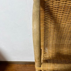 アンティークラタンマガジンラックの画像