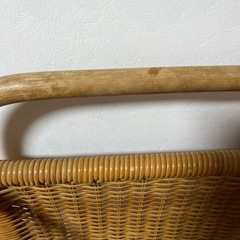 アンティークラタンマガジンラックの画像