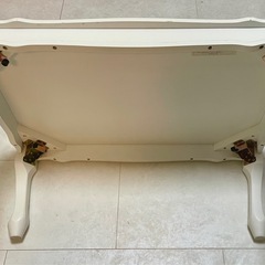 アンティーク　ローテーブル　ホワイト　プリンセス調の画像