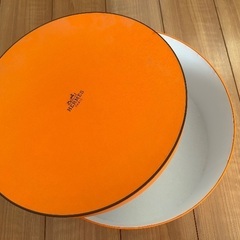 エルメス　丸箱の画像