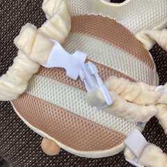 万代店　美品 背負ってクッション　ミツバチ　せおってクッション　保護クッション アジャスター付き ごっつん防止アイテムの画像