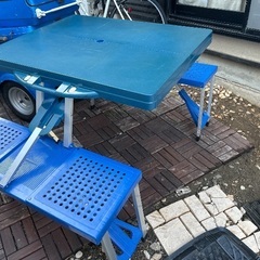 折りたたみテーブルの画像