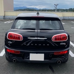 BMW MINI クーパーS クラブマン F54　ブラック/シルバーツートン  車検令和9年3月  諸費用０円込み込みの画像