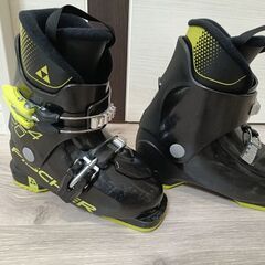 キッズ用スキー3点セット HEAD V-SHAPE TEAM スキー板 サイズ117 /FISCHER スキーブーツ RC4 20 19.5cm /FISCHER スキー/スノーボード用 ヘルメットSサイズの画像