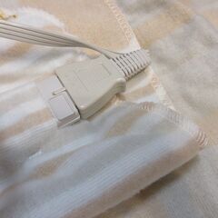 電気毛布　未使用　電子式毛布　初・説明書付き　通電確認済み　洗濯OKの画像