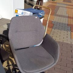事務所中古椅子大量入荷の画像