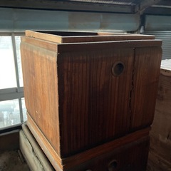 木製？火鉢　たくさんの画像