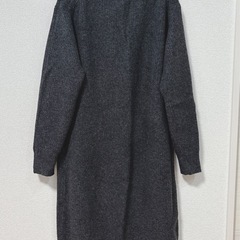 美品　ユニクロ　スフレヤーン　ニットワンピース　ダークグレーの画像