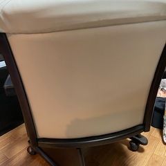 ニトリ　こたつ用回転式椅子　リクライニングあり　2個セットの画像