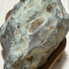 観賞用　水石 自然石 木製スタンド付きの画像