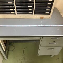 スチールデスク　事務机　差し上げますの画像